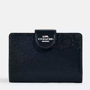 Medium Corner Zip Wallet